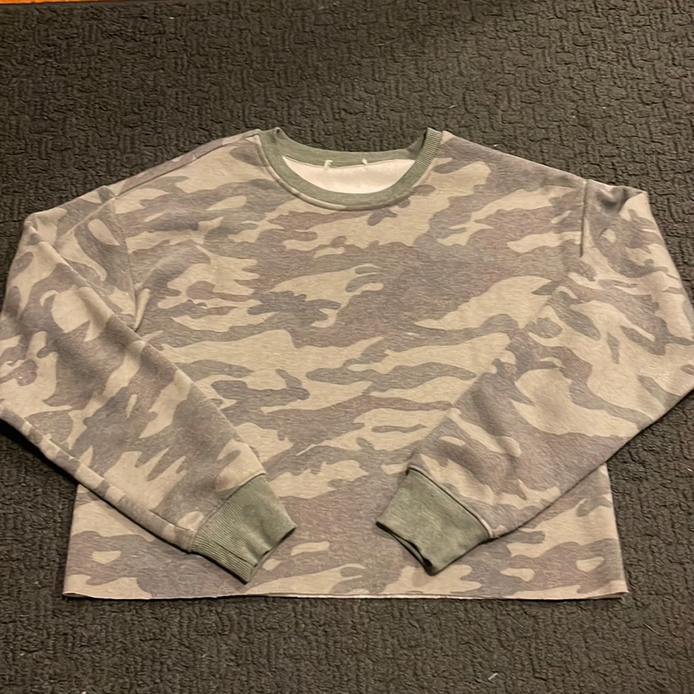 Forever 21 crop sweatshirt